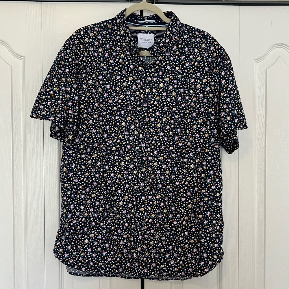 Denim & Floral Navy Blue Floral Short Sleeve Button Down Shirt